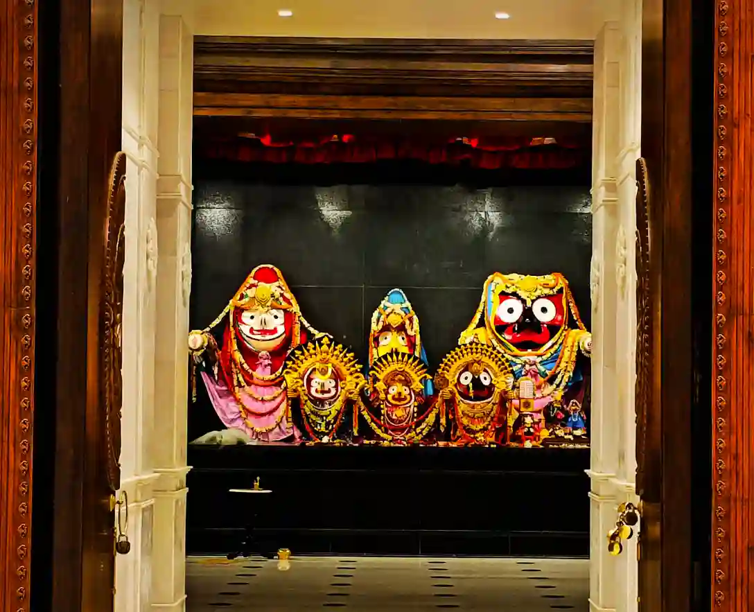 Main Deity inside Digha Jagannath Mandir
